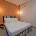 Juna Hotel