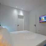 Juna Hotel