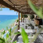 Hotel Juna 4*