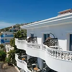 Juna Hotel 4*