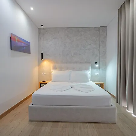 Juna Otel Saranda
