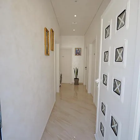Juna 4* Sarandë