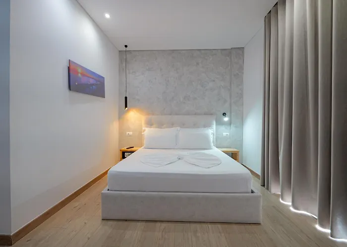 Juna 酒店 Sarandë