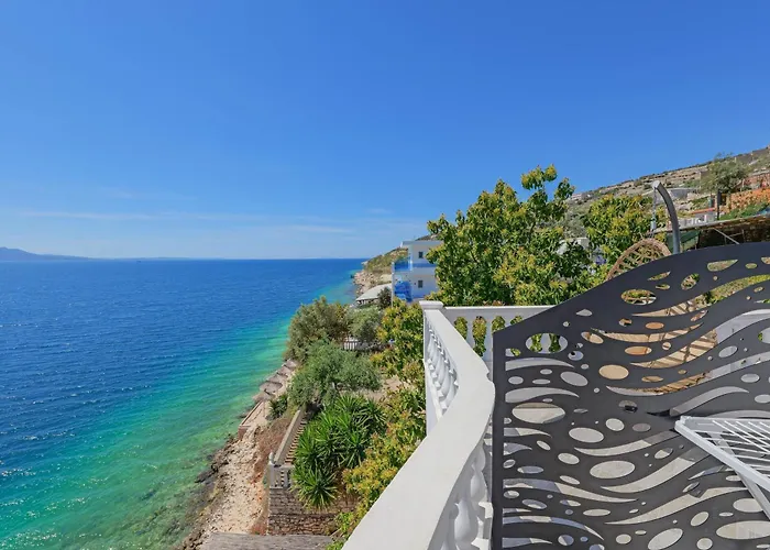 Juna 4* Sarandë