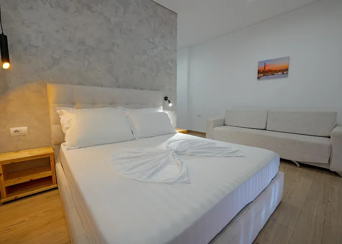 Juna 酒店 Sarandë