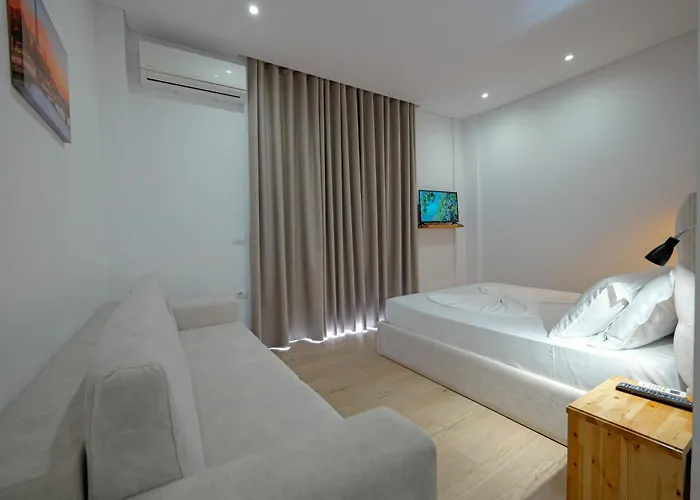 Juna 4* Sarandë