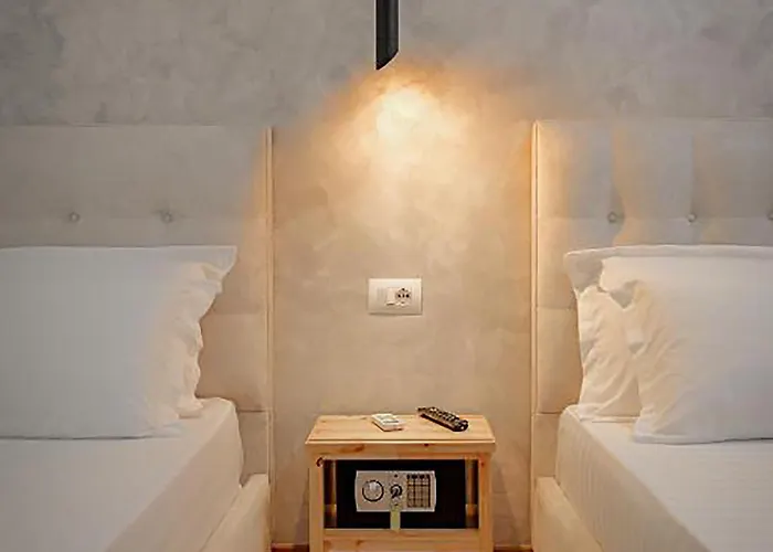 Juna Hotel 4*