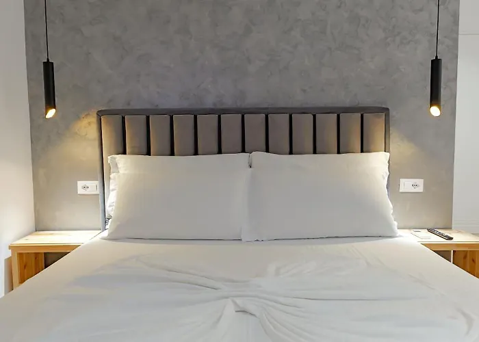 酒店 Juna Sarandë