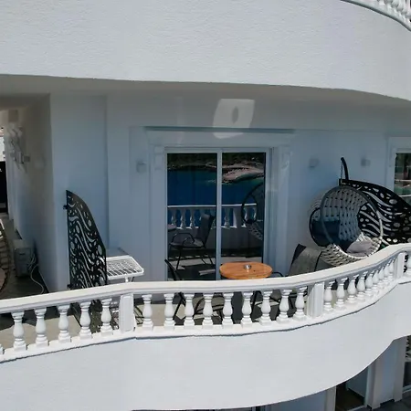 Juna - Private Hotel Sarandë