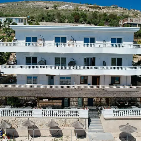 Hotel Juna - Private Sarandë