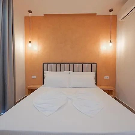 Hotel Juna - Private Sarandë