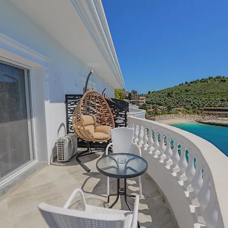 Juna - Private 4* Sarandë