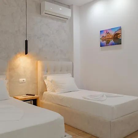 Hotel Juna - Private