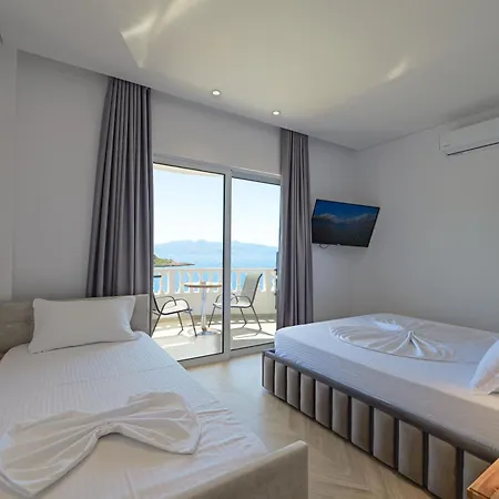 호텔 Juna Sarandë