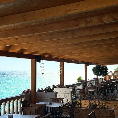 호텔 Juna Sarandë